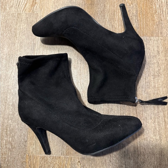 Black Suede Ankle Heel Boots (9) - Picture 1 of 4